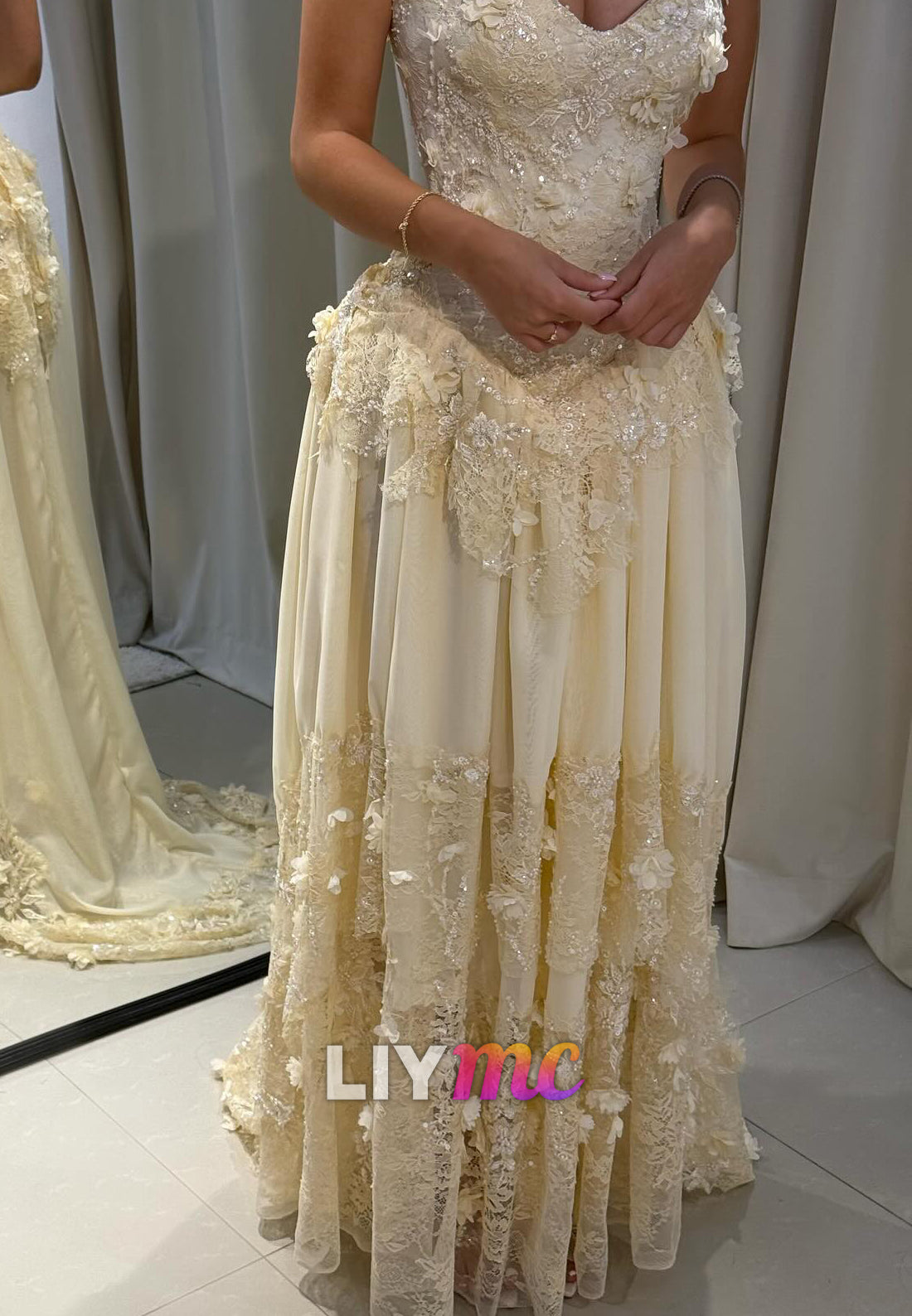 Sweetheart Sleeveless Appliques Pleated A-Line Prom Dress