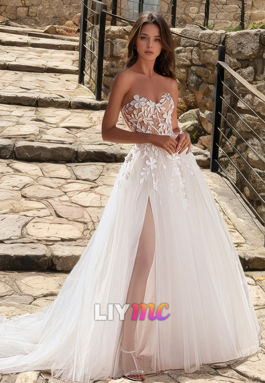 Sweetheart Sleeveless Appliques Tulle A-Line Beach Wedding Dress