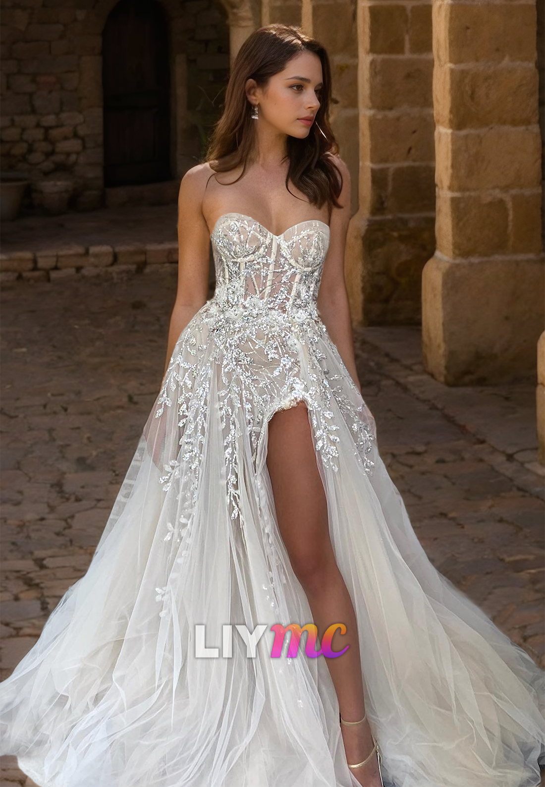 Sweetheart Sleeveless Appliques Tulle A-Line Wedding Dress