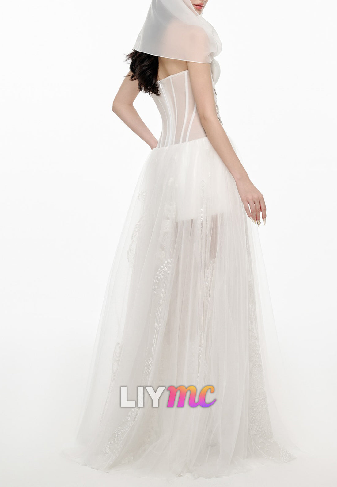Sweetheart Sleeveless Appliques Tulle A-Line Wedding Dress
