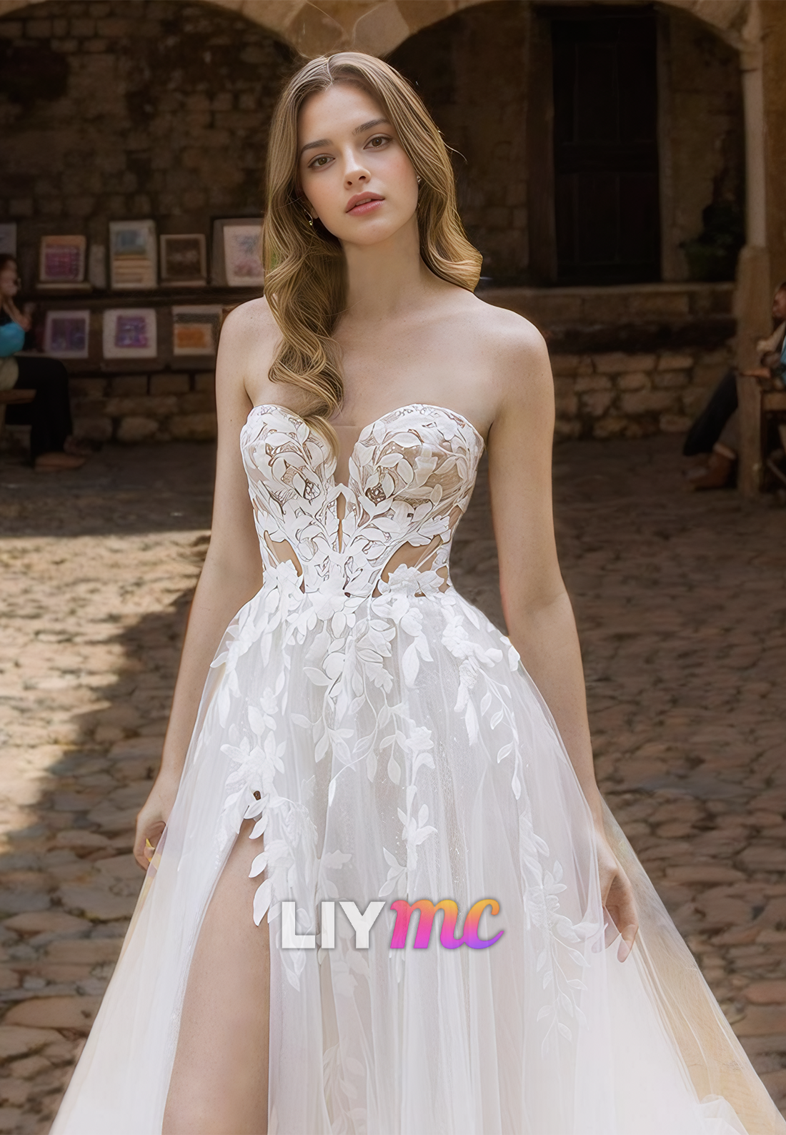 Sweetheart Sleeveless Appliques Tulle A-Line Wedding Dress