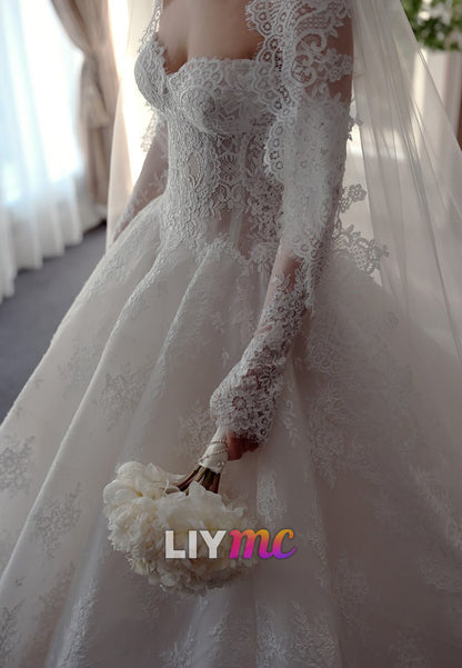 Sweetheart Sleeveless Lace Appliques A-Line Wedding Dress