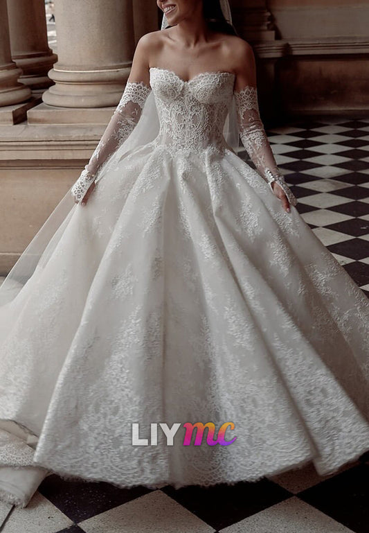 Sweetheart Sleeveless Lace Appliques A-Line Wedding Dress