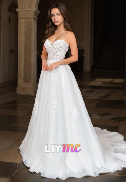 Sweetheart Sleeveless Lace Appliques Pleated A-Line Wedding Dress