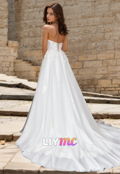 Sweetheart Sleeveless Lace Appliques Pleated A-Line Wedding Dress