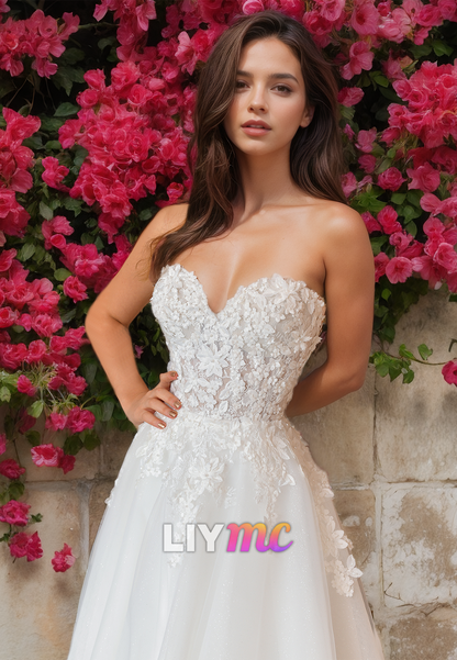 Sweetheart Sleeveless Lace Appliques Pleated A-Line Wedding Dress