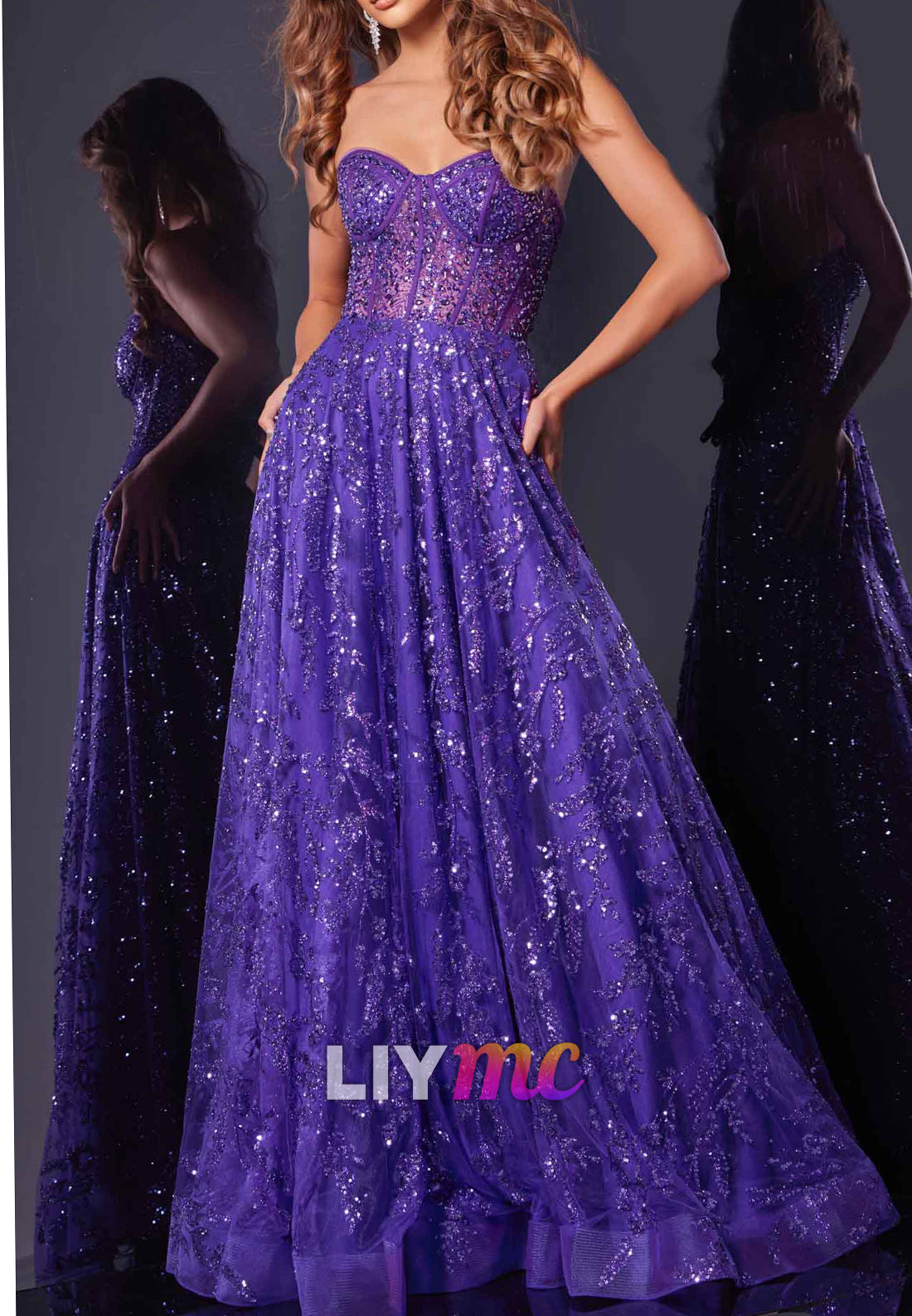 Sweetheart Sleeveless Sequins Appliques A-Line Prom Dress