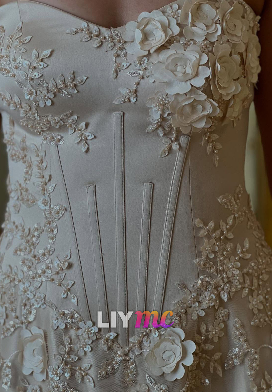 Sweetheart Strapless Appliques A-Line Wedding Dress