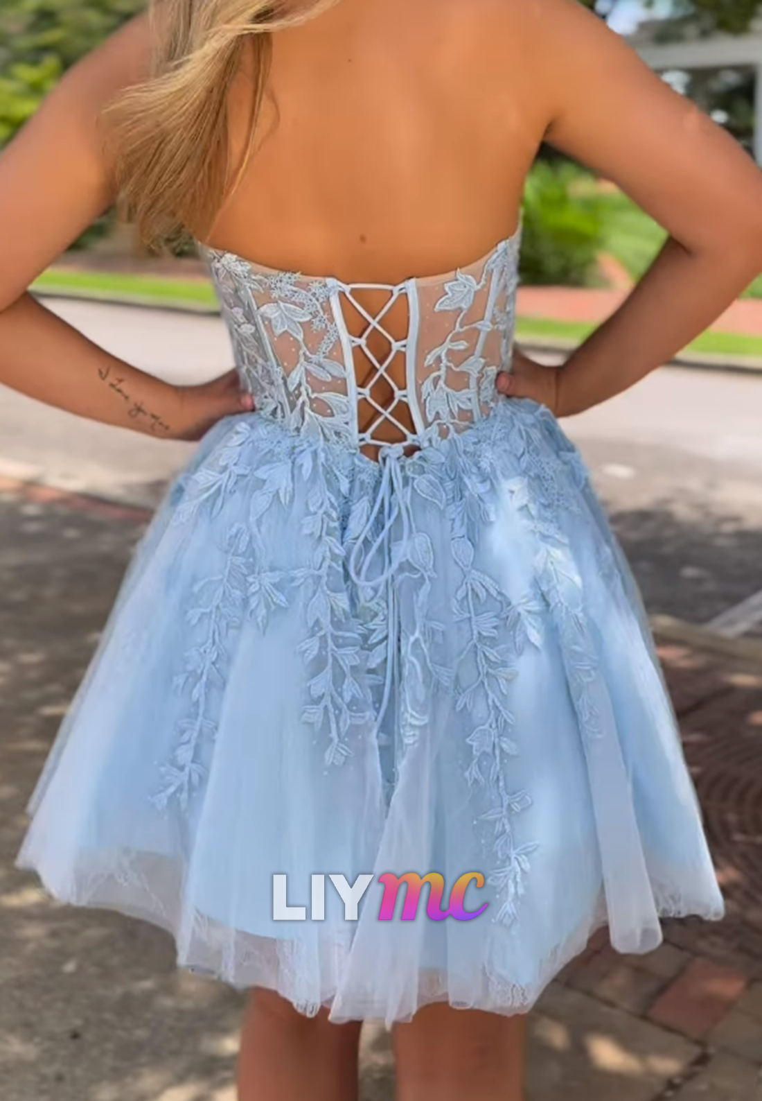 Sweetheart Strapless Appliques Tulle A-Line Party Homecoming Dress