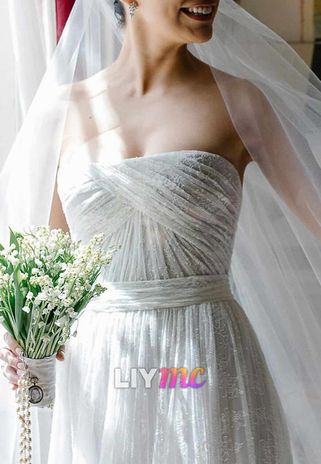 Sweetheart Strapless Lace Appliques A-Line Wedding Dress