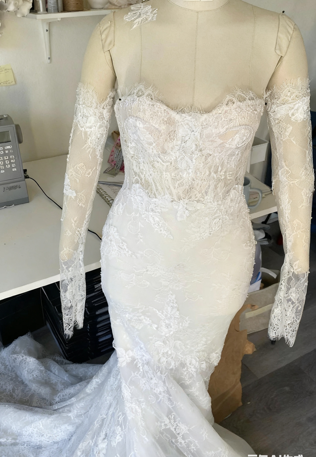 Sweetheart Strapless Lace Appliques Mermaid Wedding Dress