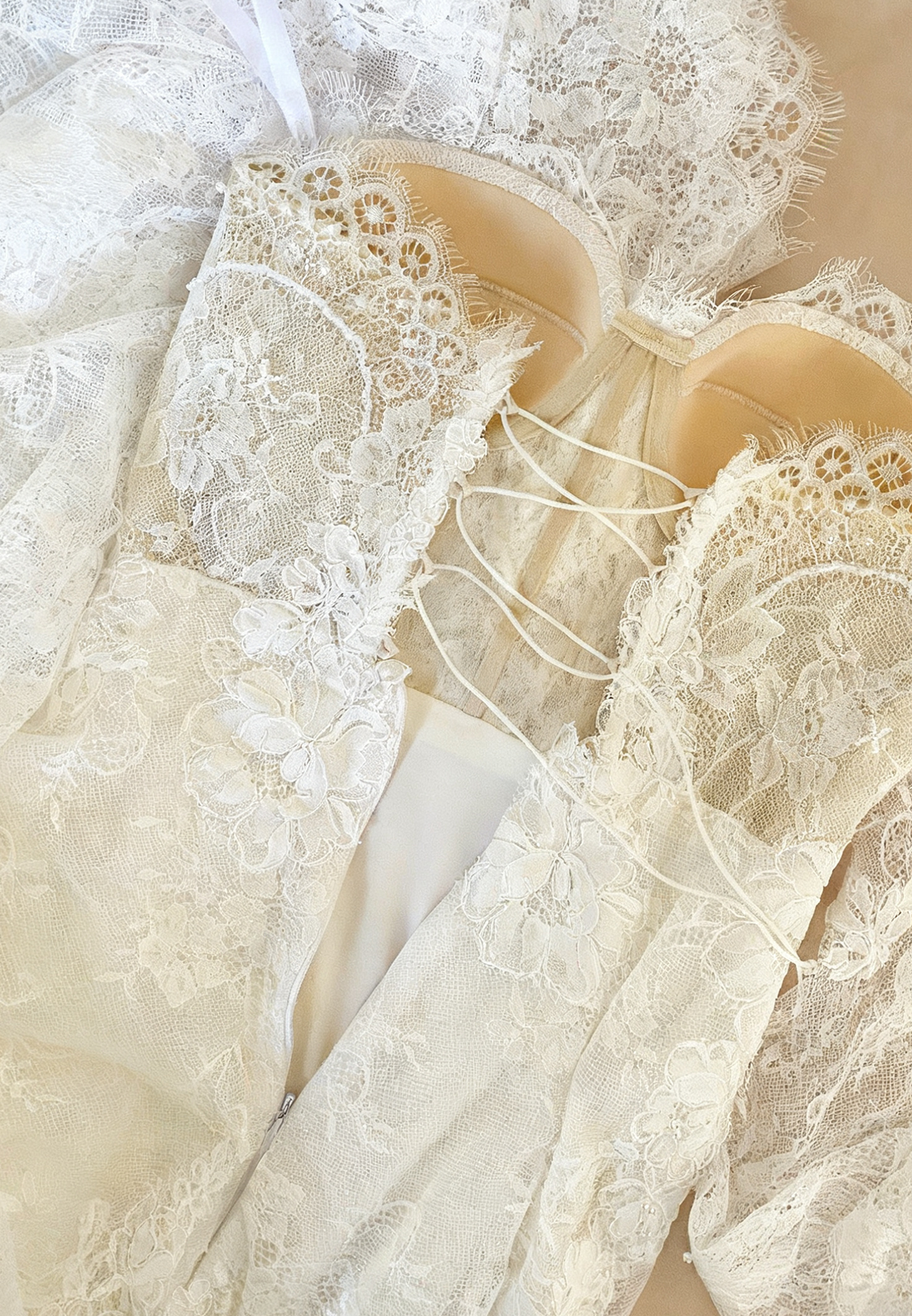 Sweetheart Strapless Lace Appliques Mermaid Wedding Dress