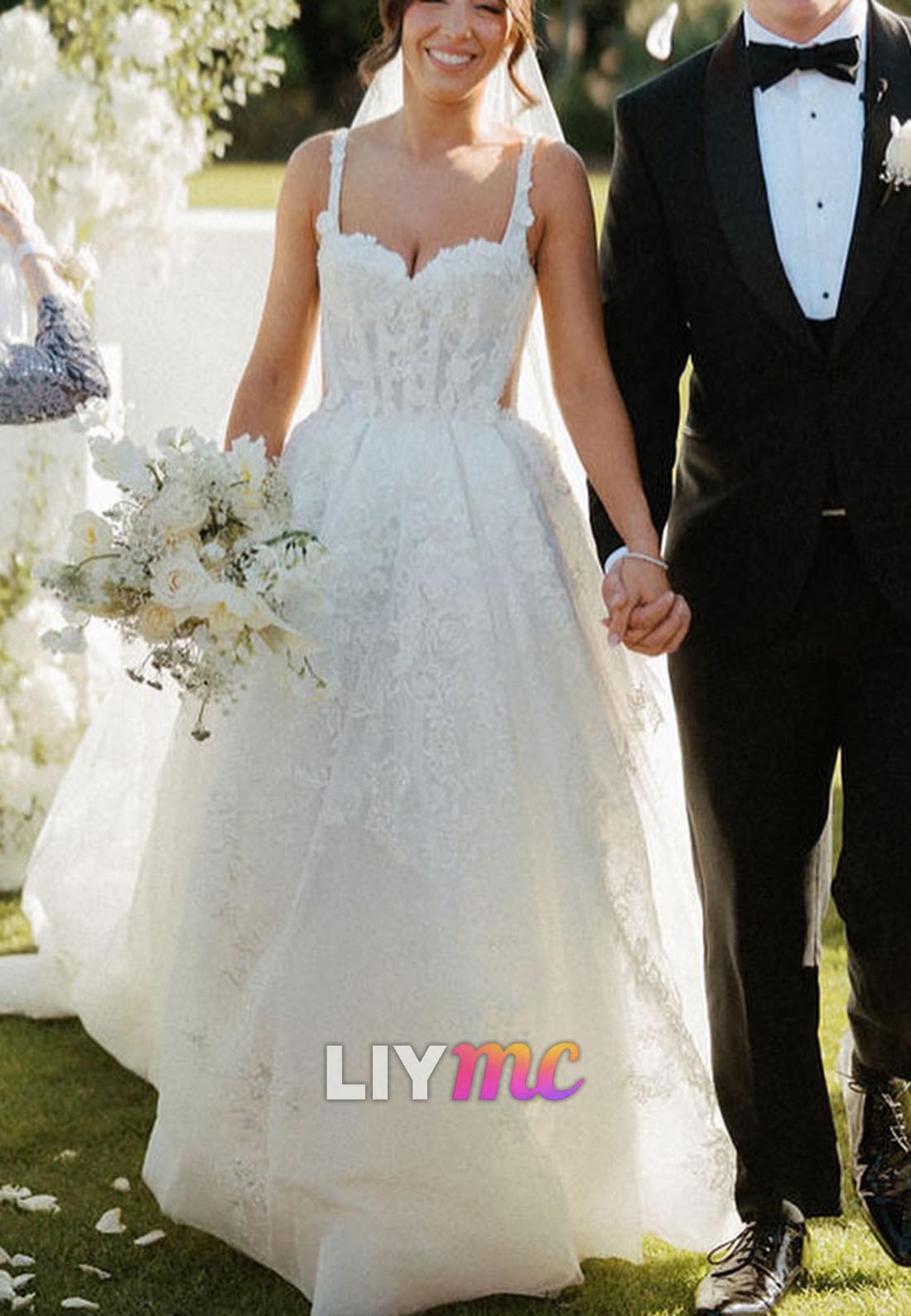 Sweetheart Straps Appliques A-Line Wedding Dress
