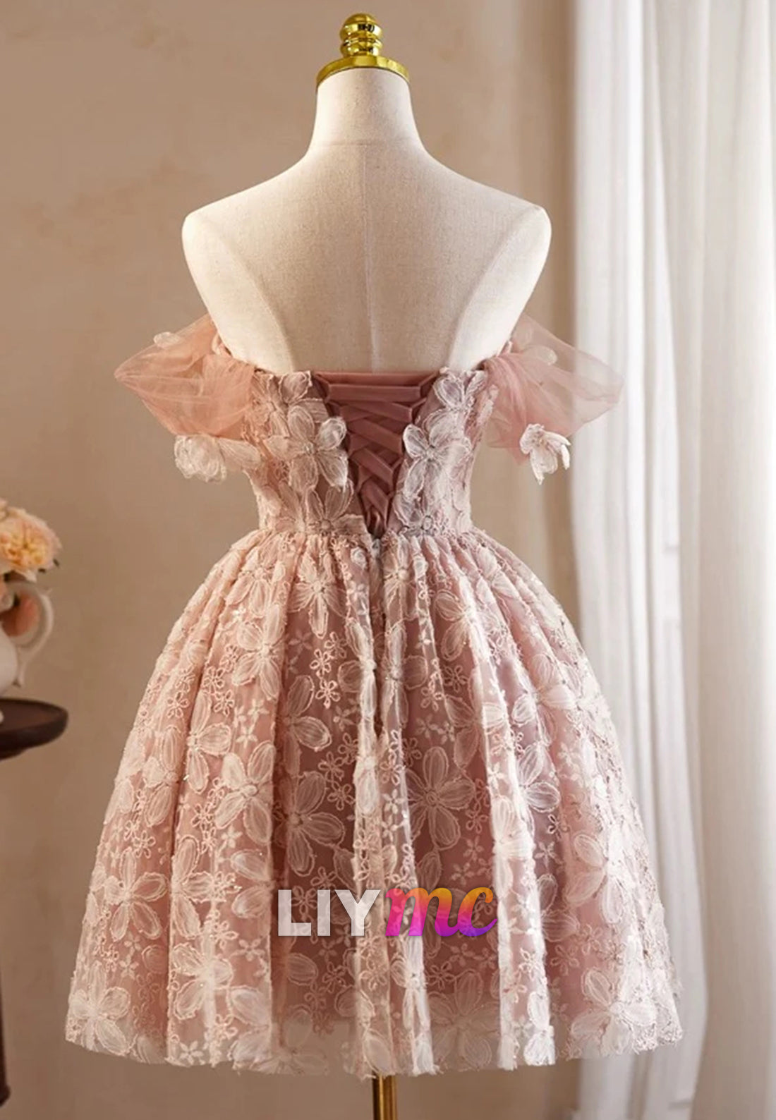 Sweetheart Tulle Appliques A-Line Short Party Homecoming Dress