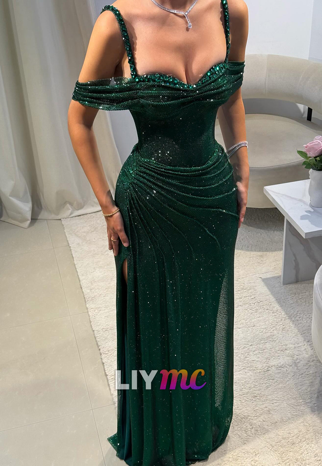 Swetheart Straaps Sparkly Pleated Sheath Prom Dress