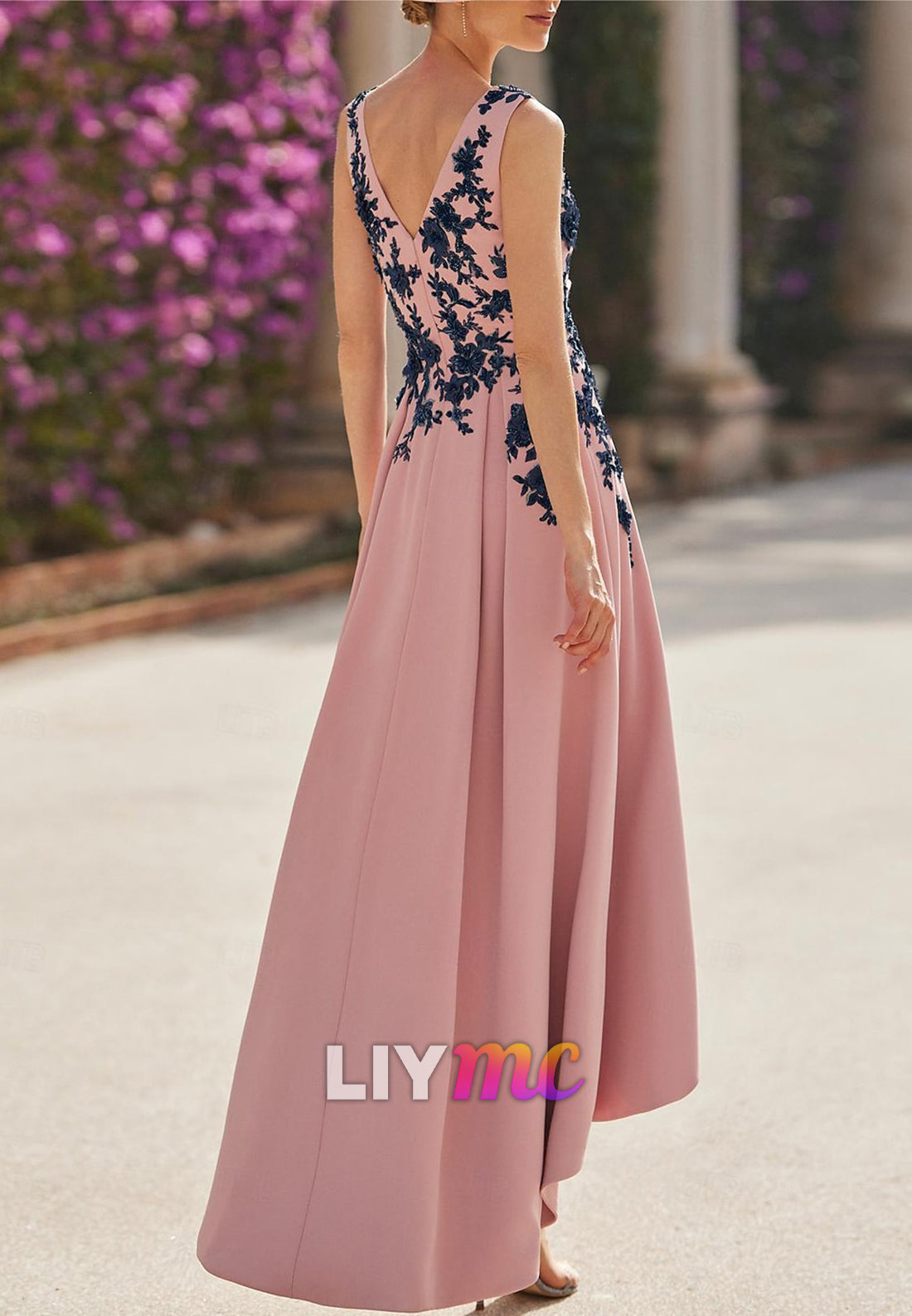 V-Neck Appliques Sleeveless A-Line Mother of Bride Dress
