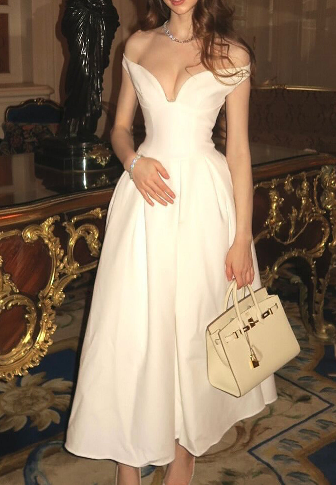 V-Neck Empire Waist Sleek Formal Dress A-Line Party Dress