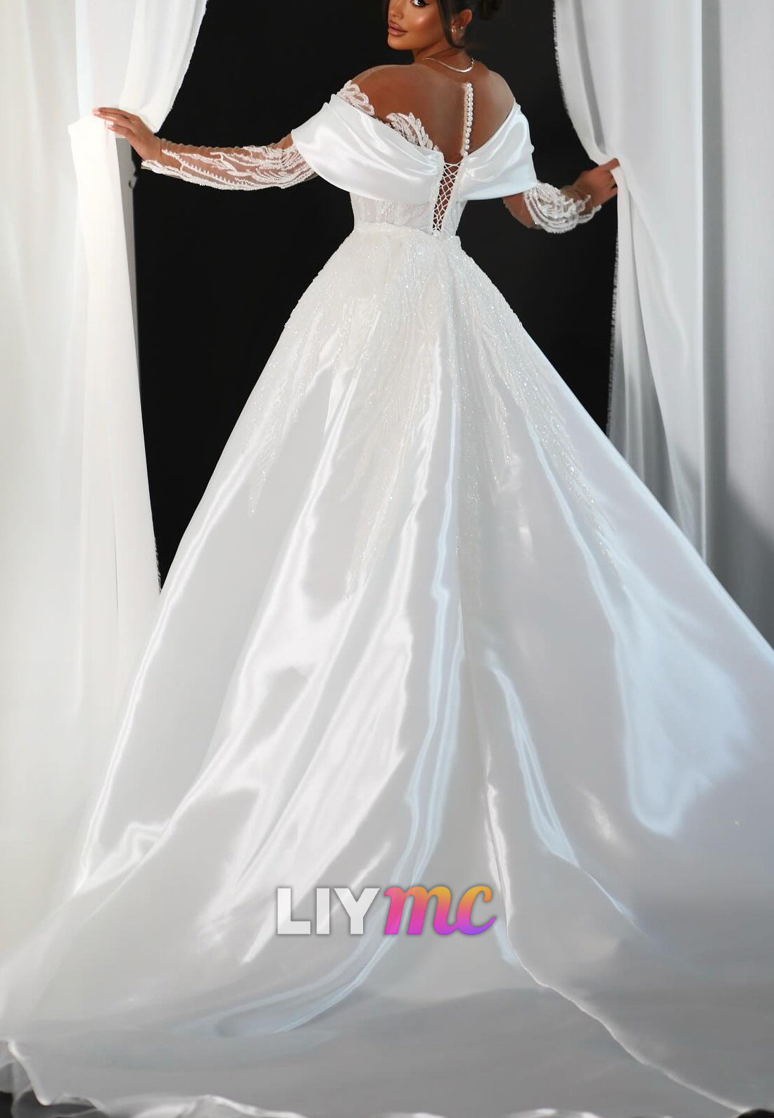 V-Neck Long Sleeves Appliques Sparkly Mermaid Wedding Dress