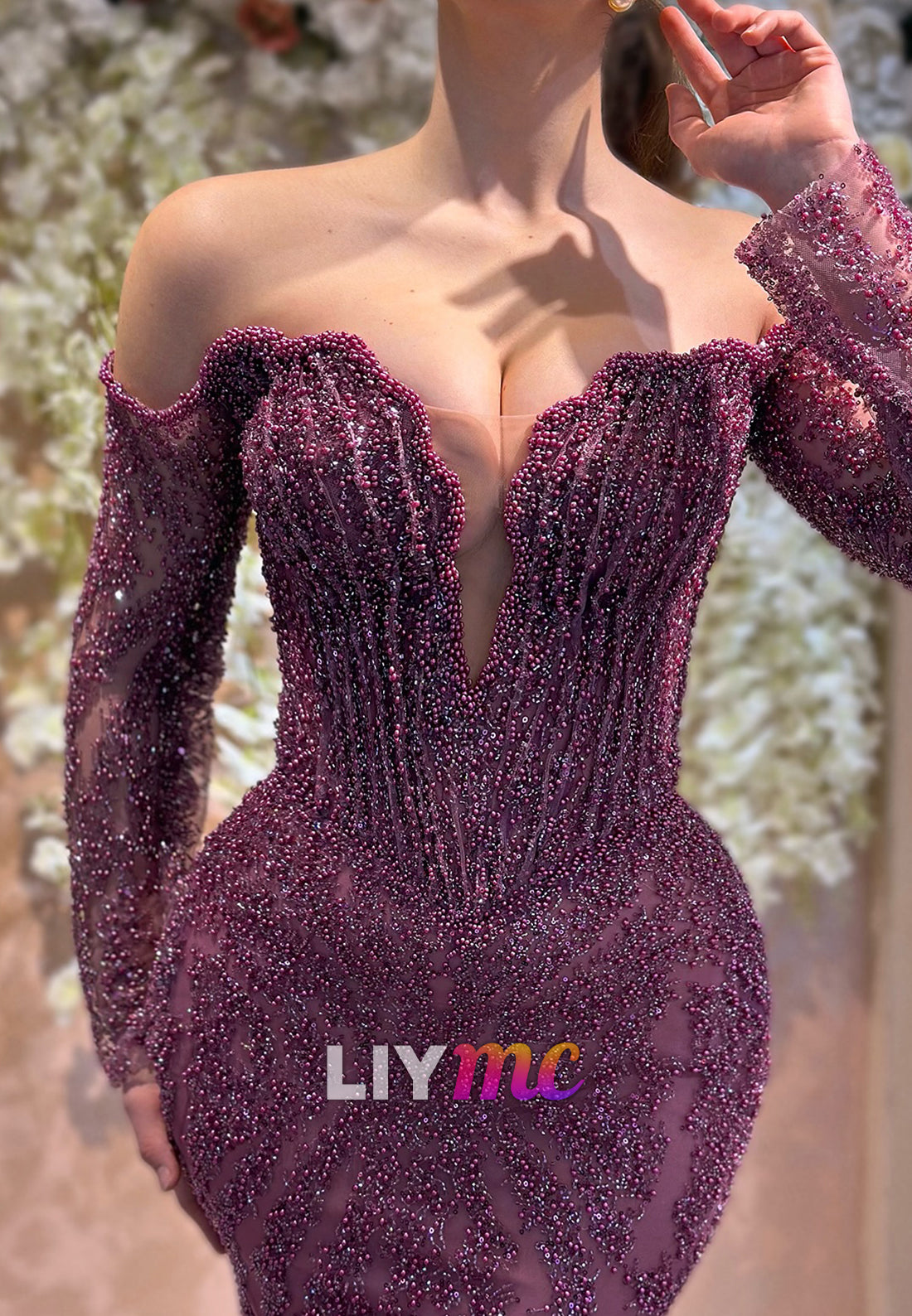 V-Neck Long Sleeves Beaded Embroidery Mermaid Prom Dress