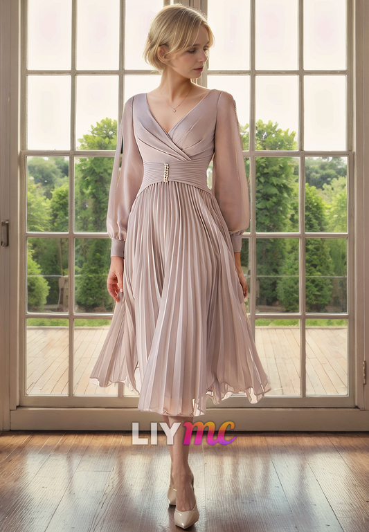 V-Neck Long Sleeves Chiffon Pleated A-Line Mother of Bride Dress Cocktail Dress