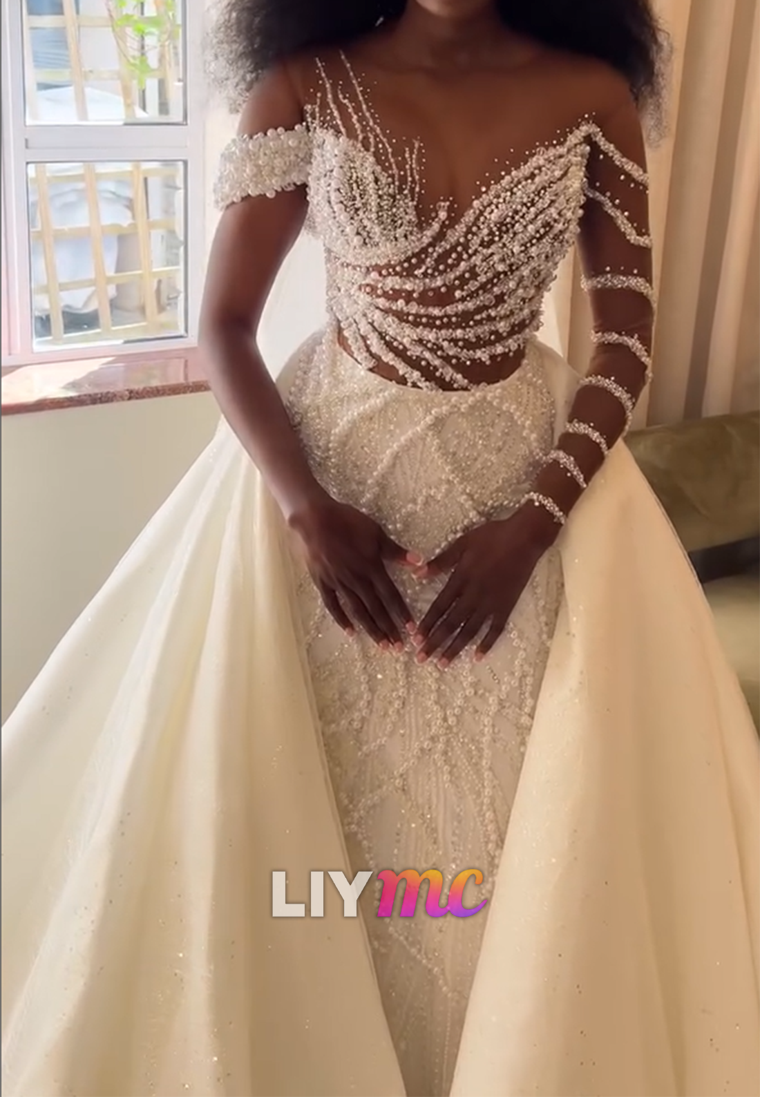 V-Neck Long Sleeves Pearl Beaded Embroidery Mermaid Wedding Dress