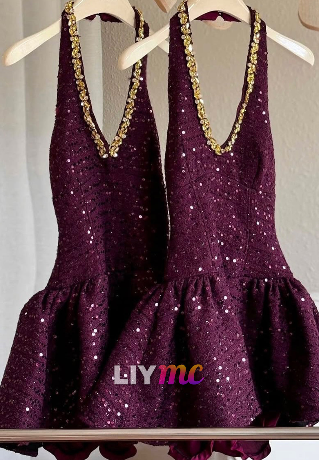 V-Neck Sequins Beaded Sparkly A-Line Party Homecoming Dress