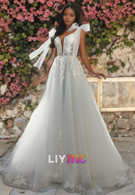 V-Neck Sleeveless Appliques Appliques Tulle A-Line Beach Wedding Dress