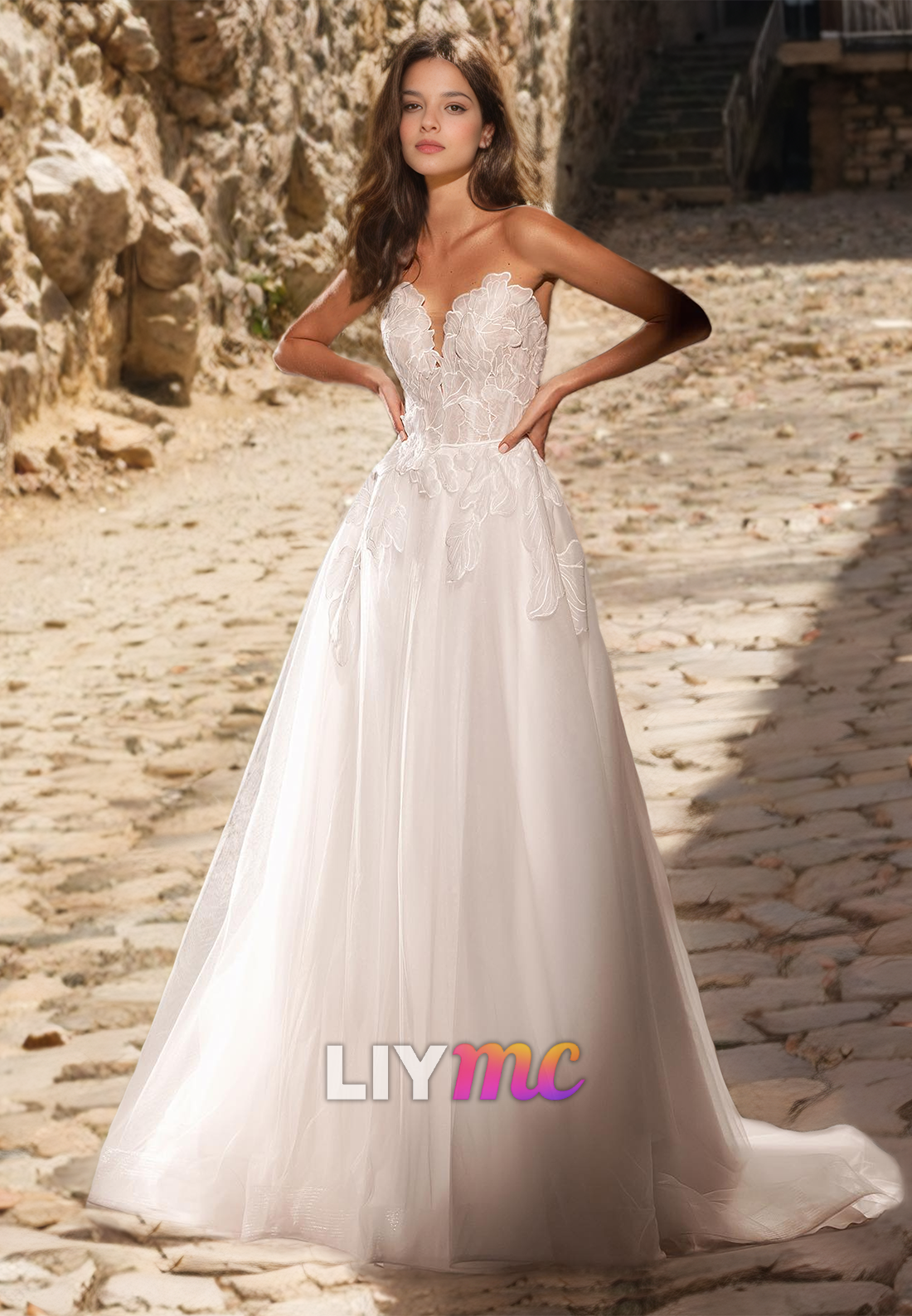 V-Neck Sleeveless Appliques Tulle A-Line Ball Gown Wedding Dress