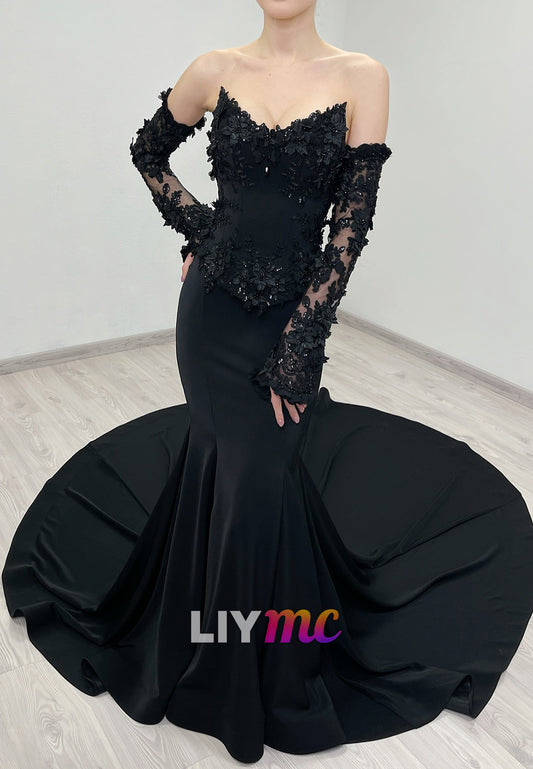 V-Neck Sleeveless Floral Appliques Mermaid Black Wedding Dress