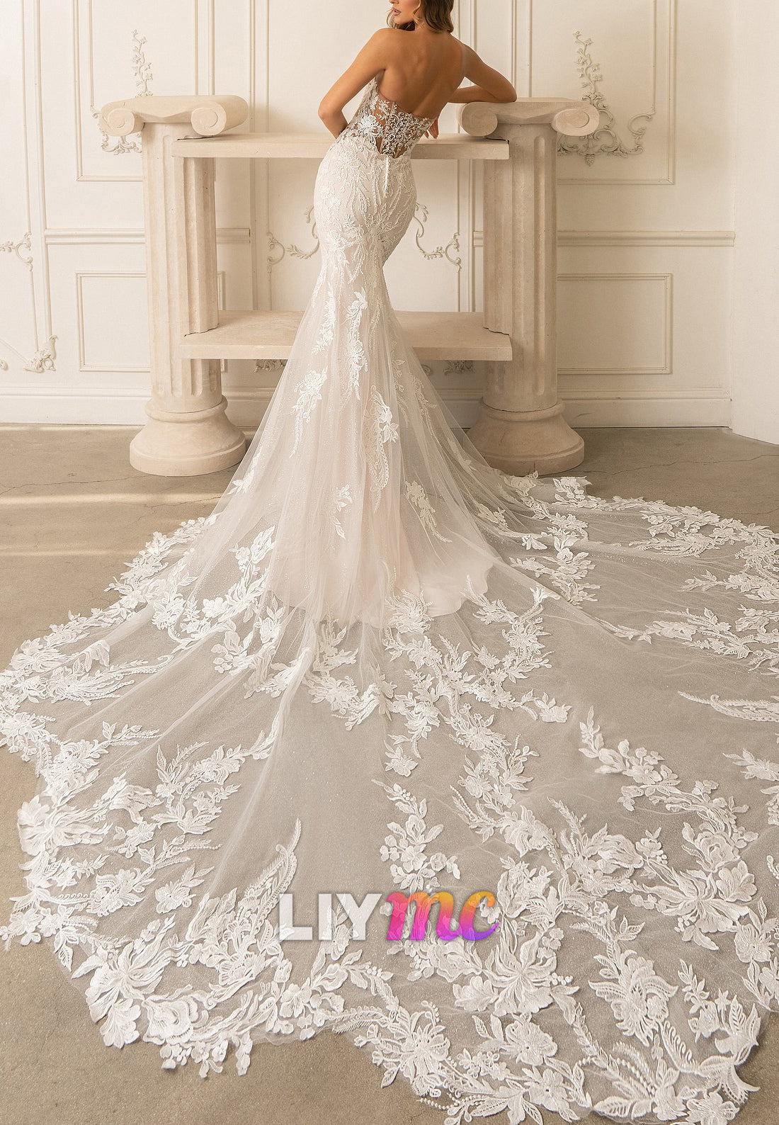 V-Neck Sleeveless Lace Appliques Mermaid Wedding Dress