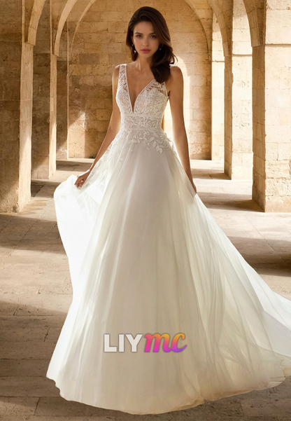 V-Neck Sleeveless Lace Appliques Tulle Ball Gown A-Line Wedding Dress