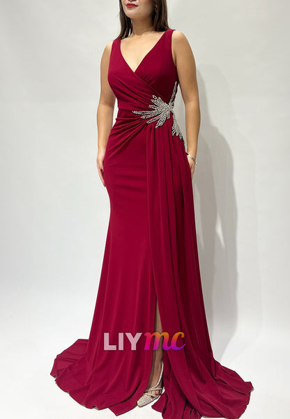 V-Neck Sleeveless Pleated Beaded Sheath Red Evening Dress