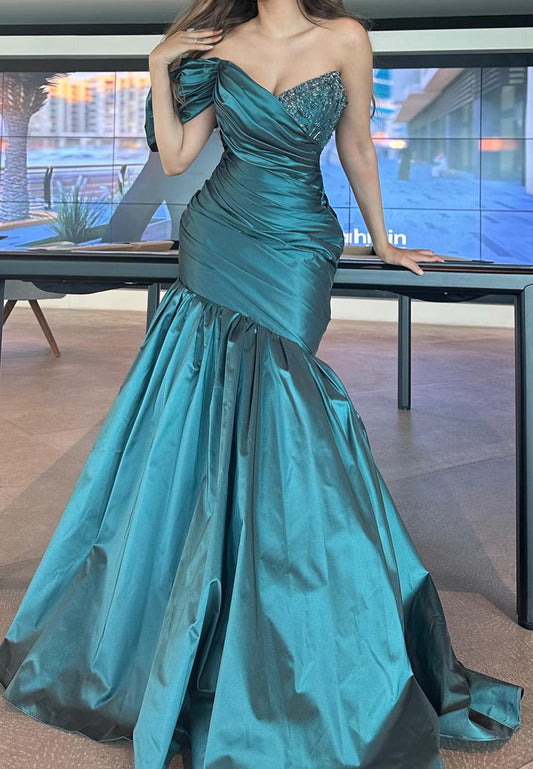 V-Neck Sleeveless Pleated Mermaid Formal Dress
