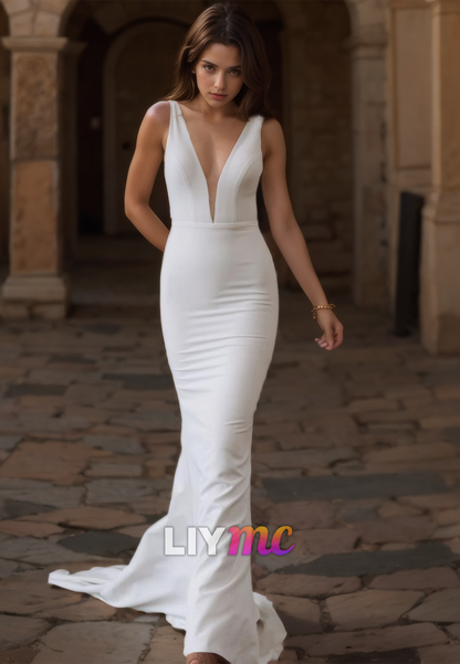 V-Neck Sleeveless Sleek Mermaid Beach Wedding Dress