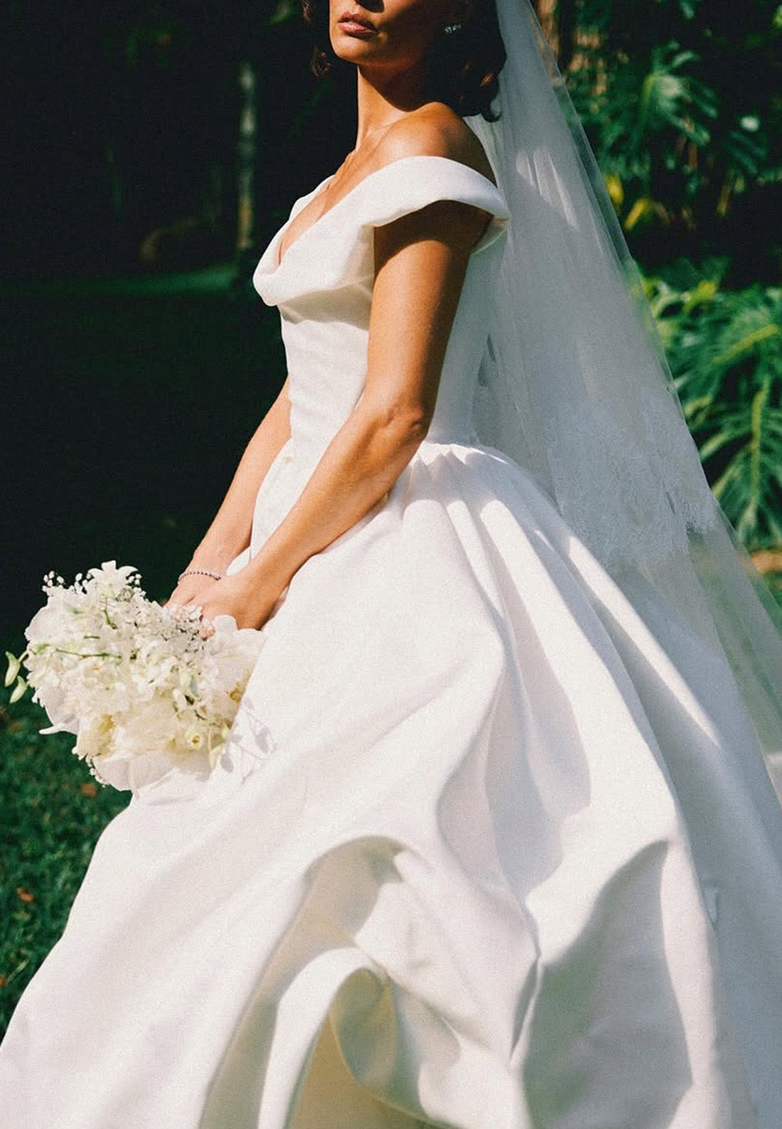 V-Neck Sleeveless Tulle Satin Pleated Ball Gown Wedding Dress