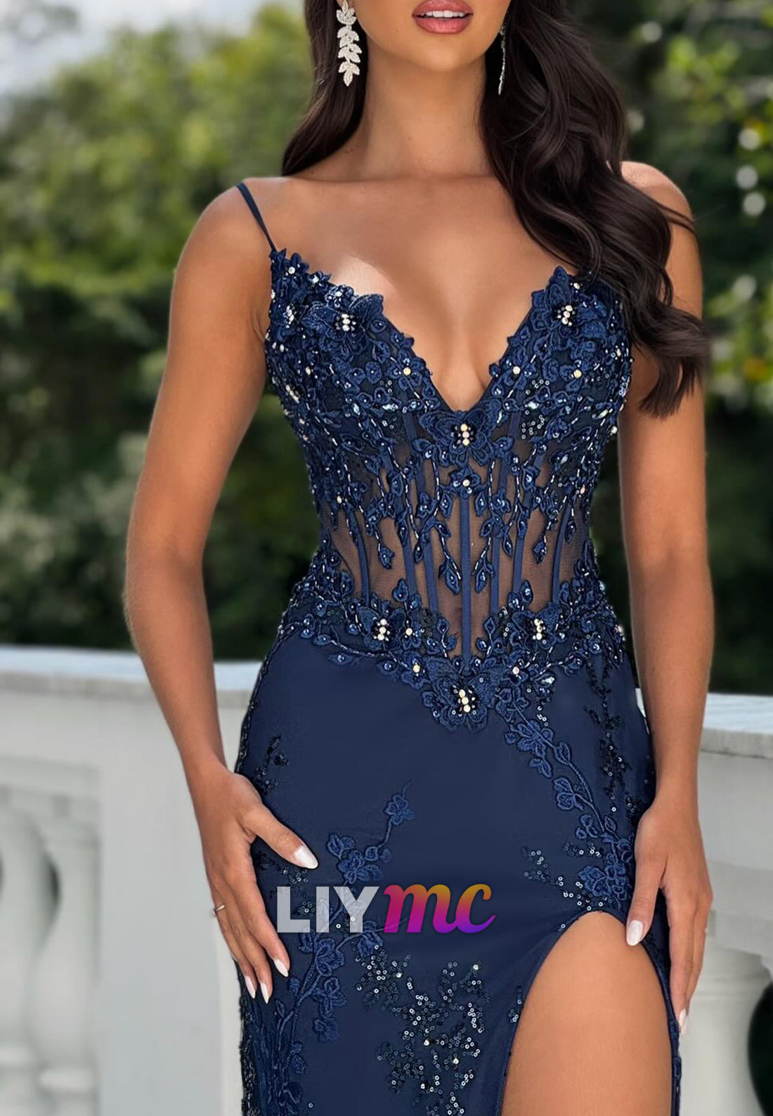 V-Neck Spaghetti Straps Appliques Mermaid Prom Dress