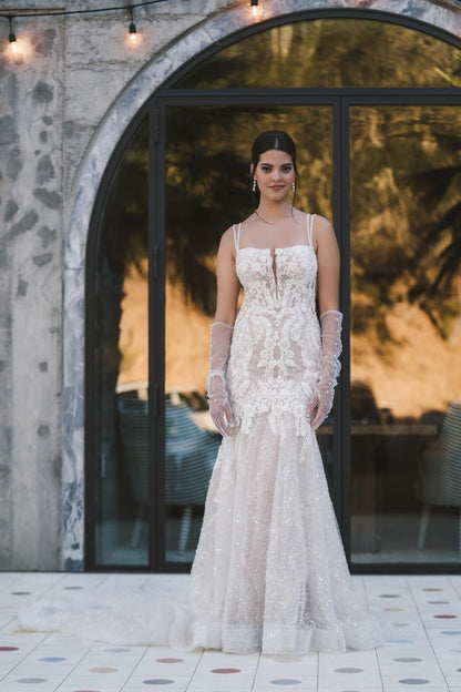 Sweetheart Lace Appliques Spaghetti Straps Mermaid Wedding Dress