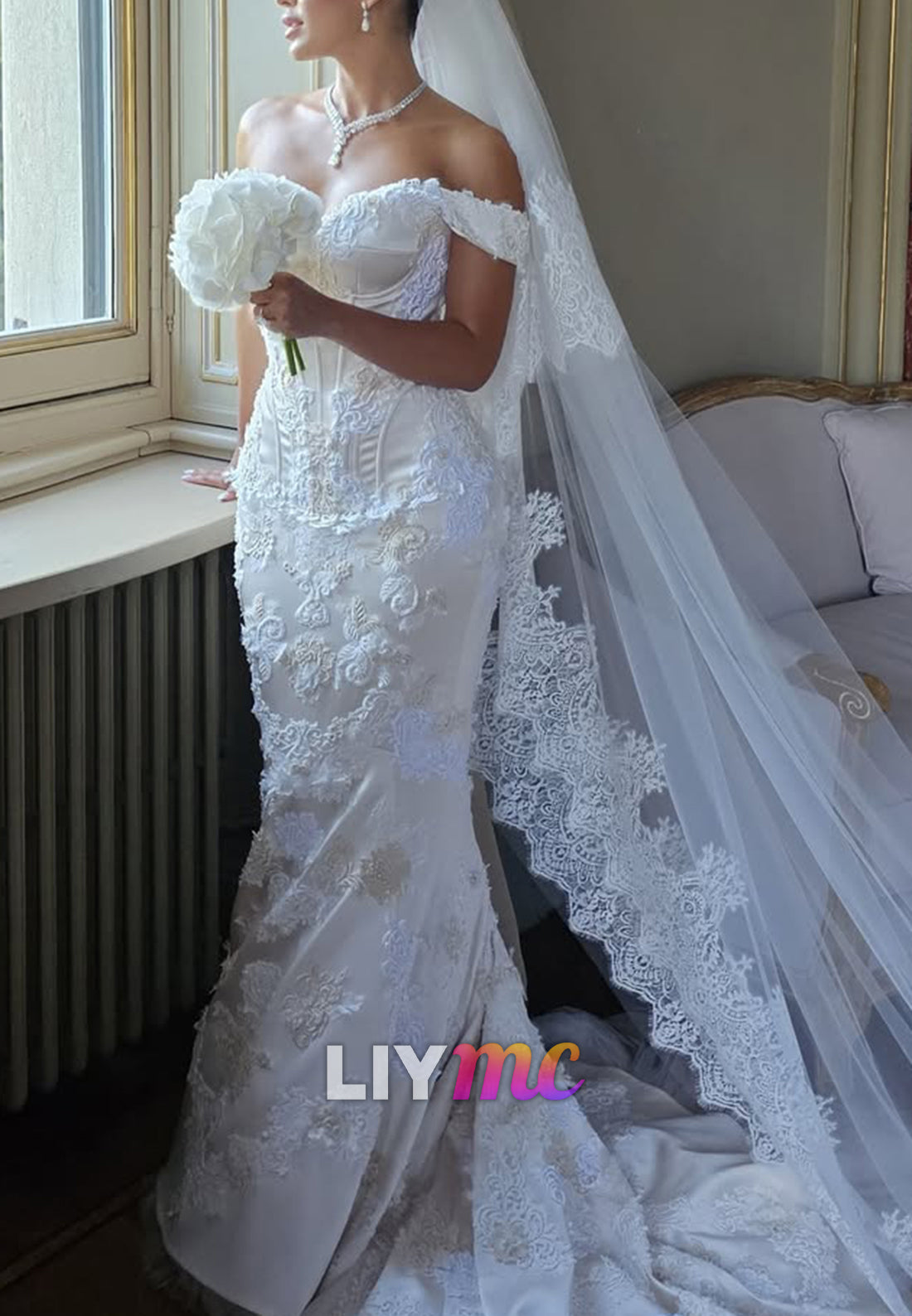 Off-Shoulder Lace Applique Mermaid Wedding Dress