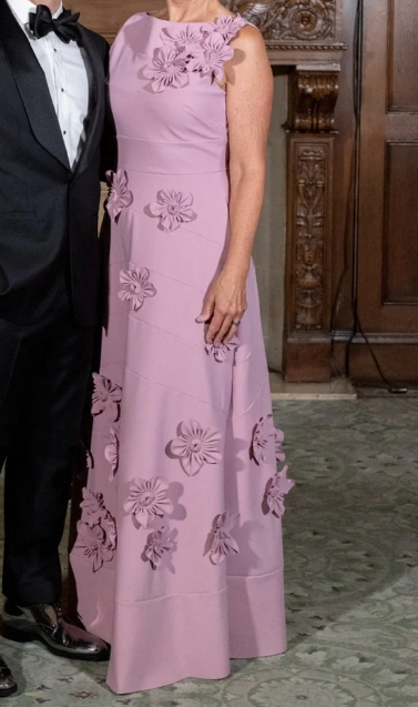 Sleeveless 3D Floral Appliqué Maxi Gown