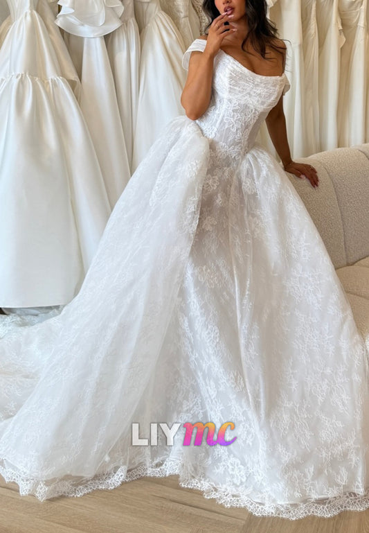 Off-Shoulder Lace Ball Gown Wedding Dress with Train