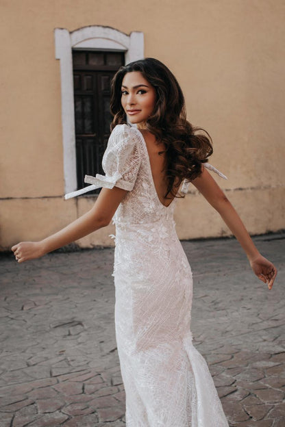 V-Neck Short Sleeves Lace Appliques Mermaid Wedding Dress