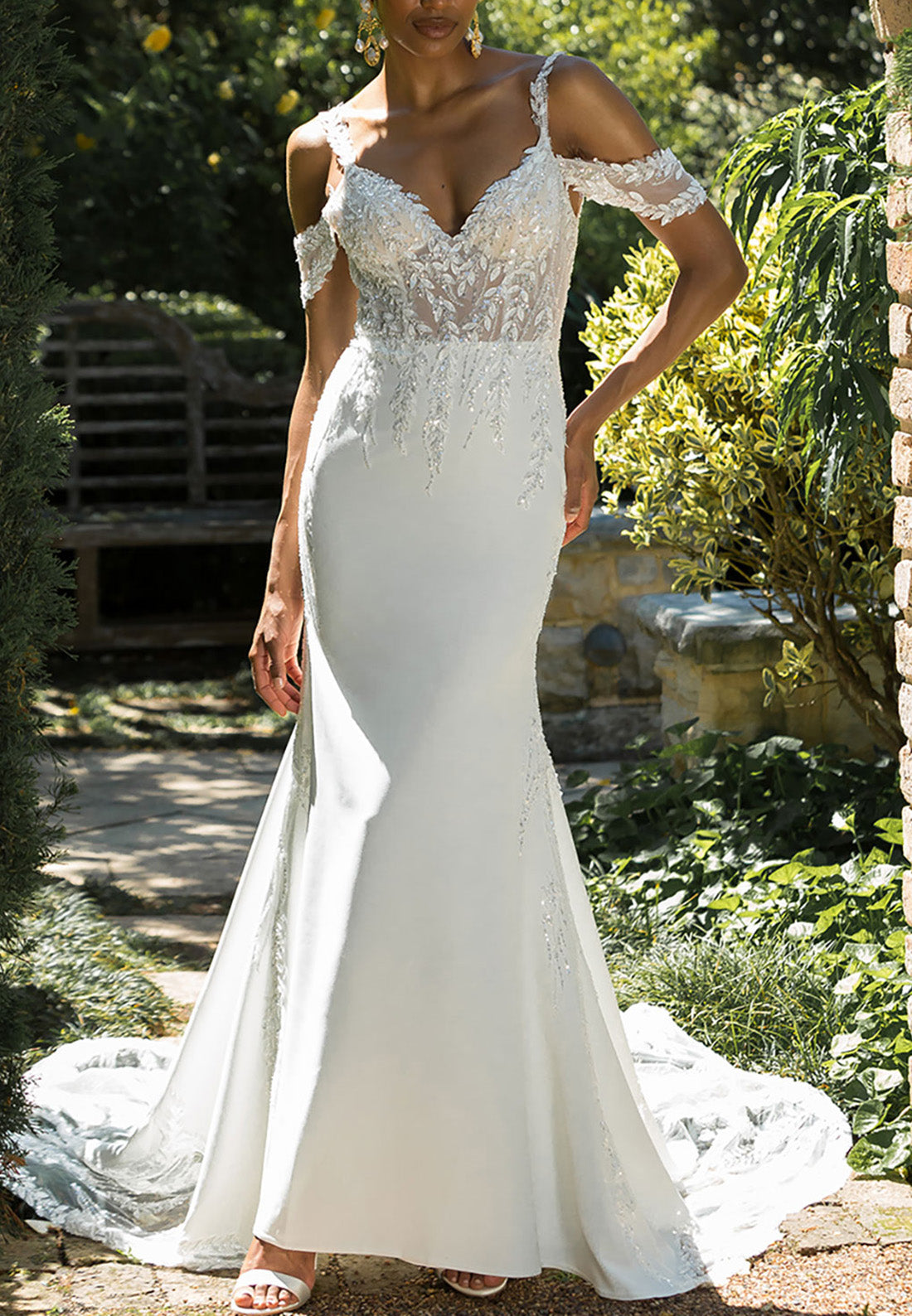 V-Neck Sleeveless Appliques Sleek Mermaid Beach Wedding Dress