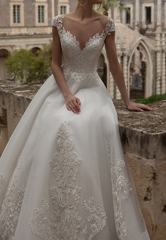 V-Neck Cap Sleeves All Lace Appliques Ball Gown Classic Wedding Dress