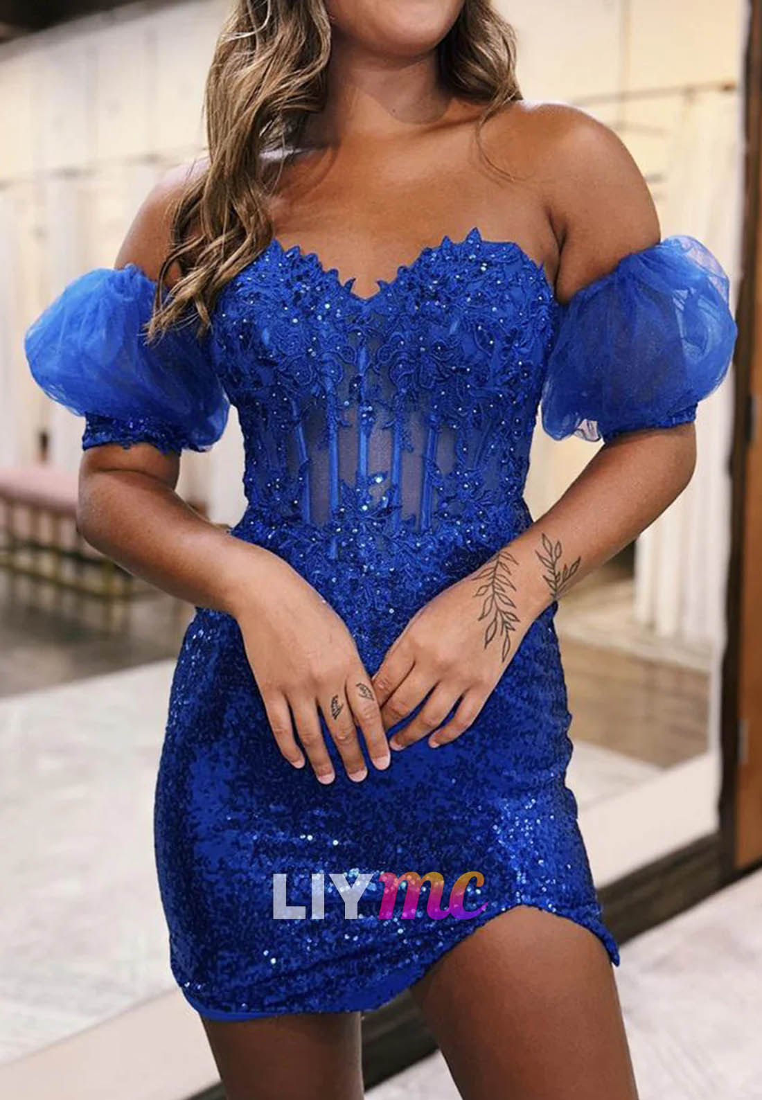 Sparkly Tight Corset Sequined Short Homecoming Dress with Lace